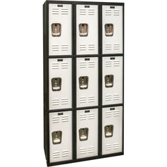 Horizontal Locker: Latch