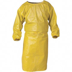 Lab Coat: Size Universal, Polyethylene & Polypropylene