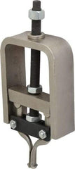 OTC - 1/2" to 1-1/2" Spread, Pilot Bearing Puller - 5-1/2" Long, For Bearings - Caliber Tooling