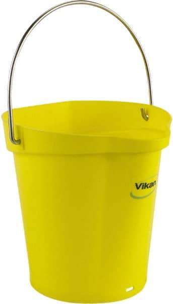 Vikan - 1-1/2 Gal, Polypropylene Round Yellow Single Pail with Pour Spout - Handle Included - Caliber Tooling