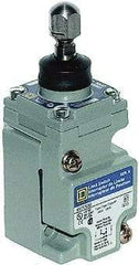 Square D - SPDT, NC/NO, 600 Volt Screw Terminal, Plunger Actuator, General Purpose Limit Switch - 1, 2, 4, 6, 12, 13, 6P NEMA Rating, IP67 IPR Rating - Caliber Tooling