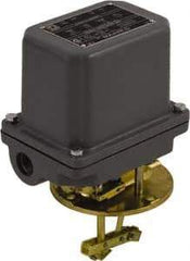 Square D - 4 NEMA Rated, DPST-DB, Float Switch Pressure and Level Switch - 575 VAC, Line-Load-Load-Line Terminal - Caliber Tooling