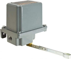 Square D - 4 NEMA Rated, DPST, Float Switch Pressure and Level Switch - 575 VAC, Line-Load-Load-Line Terminal - Caliber Tooling