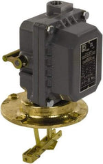 Square D - 4 NEMA Rated, DPST, Float Switch Pressure and Level Switch - 575 VAC, Line-Load-Load-Line Terminal - Caliber Tooling