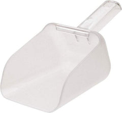 Rubbermaid - 32 oz Clear Polycarbonate Flat Bottom Scoop - 4.8" Wide x 4.7" Deep Bowl, 10.8" OAL - Caliber Tooling