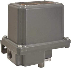 Square D - 7 and 9 NEMA Rated, SPDT, 20 to 1,000 psi, Electromechanical Pressure and Level Switch - Adjustable Pressure, 120 VAC at 6 Amp, 125 VDC at 0.22 Amp, 240 VAC at 3 Amp, 250 VDC at 0.27 Amp, 1/4 Inch Connector, Screw Terminal, For Use with 9012G - Caliber Tooling