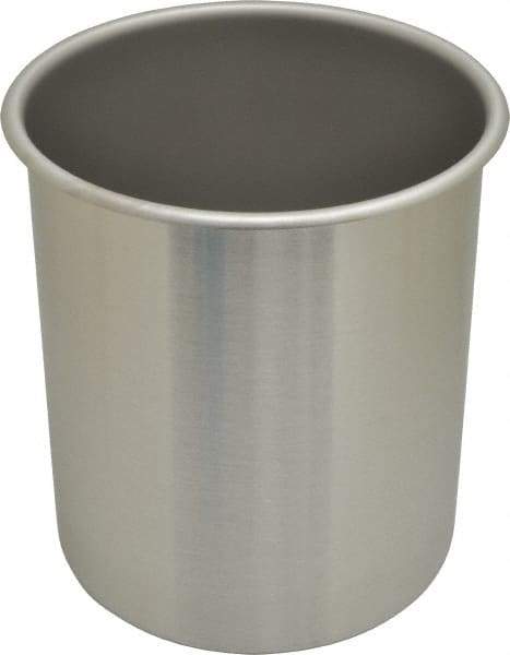 VOLLRATH - Round, Chrome Stainless Steel Food Storage Container - 8.6" High x 7.3" Wide - Caliber Tooling