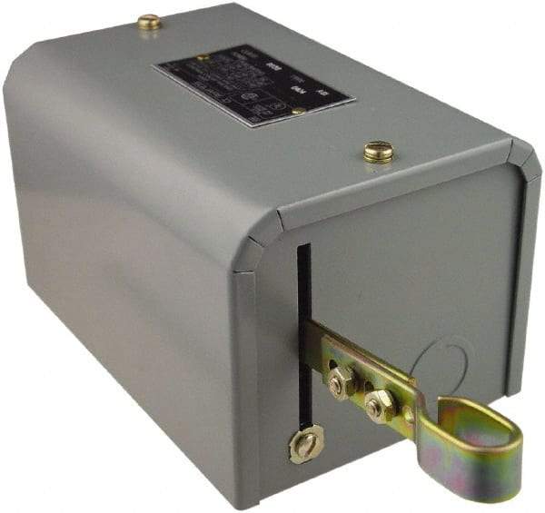 Square D - 1 NEMA Rated, DPST-DB, Float Switch Pressure and Level Switch - 575 VAC, Line-Load-Load-Line Terminal - Caliber Tooling