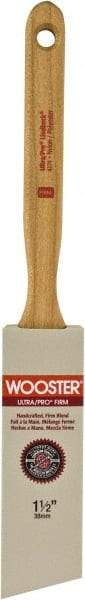 Wooster Brush - 1-1/2" Angled Nylon/Polyester Sash Brush - 2-7/16" Bristle Length, 7.88" Maple Fluted Handle - Caliber Tooling