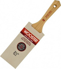 Wooster Brush - 3-1/2" Flat Nylon/Polyester Varnish Brush - 3-11/16" Bristle Length, 5-1/2" Maple Beavertail Handle - Caliber Tooling