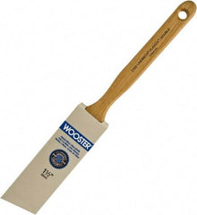 Wooster Brush - 1-1/2" Angled Hog Sash Brush - 2-7/16" Bristle Length, 7-7/8" Maple Fluted Handle - Caliber Tooling